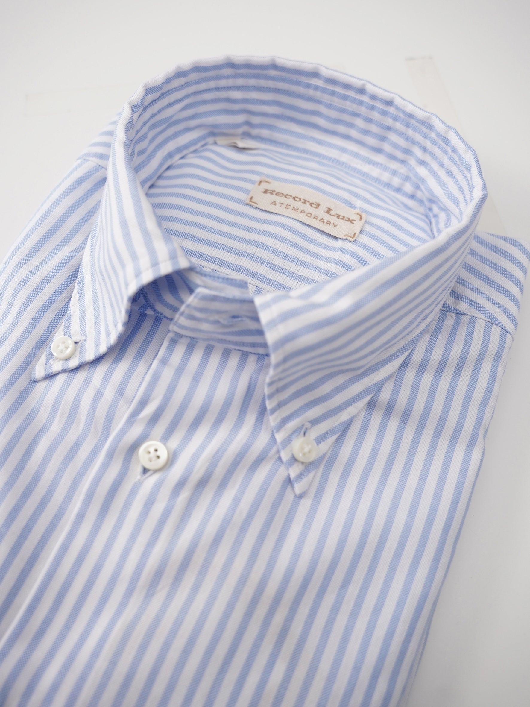 Weiß/Hellblau, gestreiftes Oxford-Hemd mit Button-Down